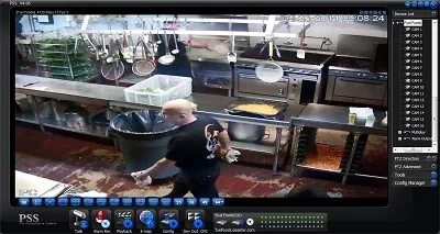 מתקין מצלמות אבטחה לעסק